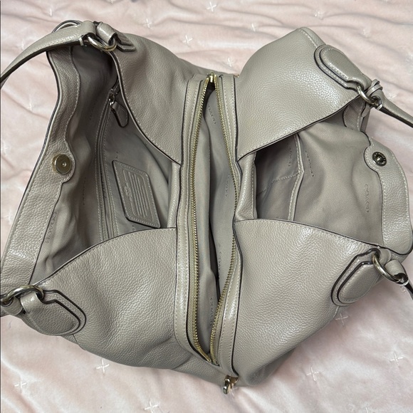 Coach Light Gray Leather Shoulder Bag EUC - Picture 4 of 17